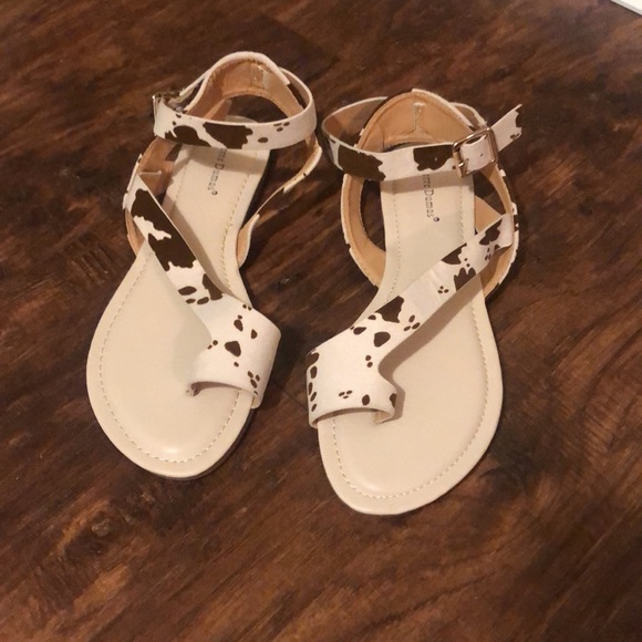 Women’s Sandals - Picture 2 of 4